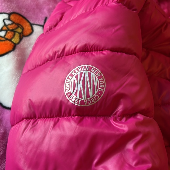 DKNY puffer jacket 💕 - Picture 6 of 7